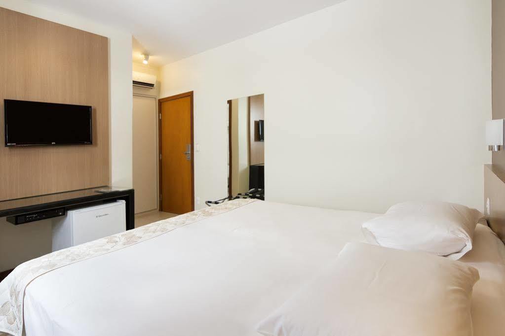 Hotel Atlas Sete Lagoas Bagian luar foto